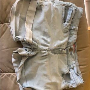 Light demin shorts